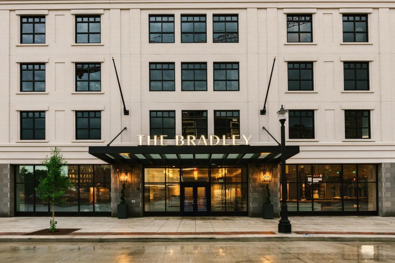 The Bradley Hotel Fort Wayne Bagian luar foto